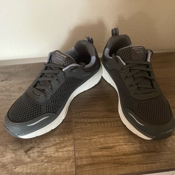 Sketcher D’lux Walker sneaker, grey - Picture 3 of 3